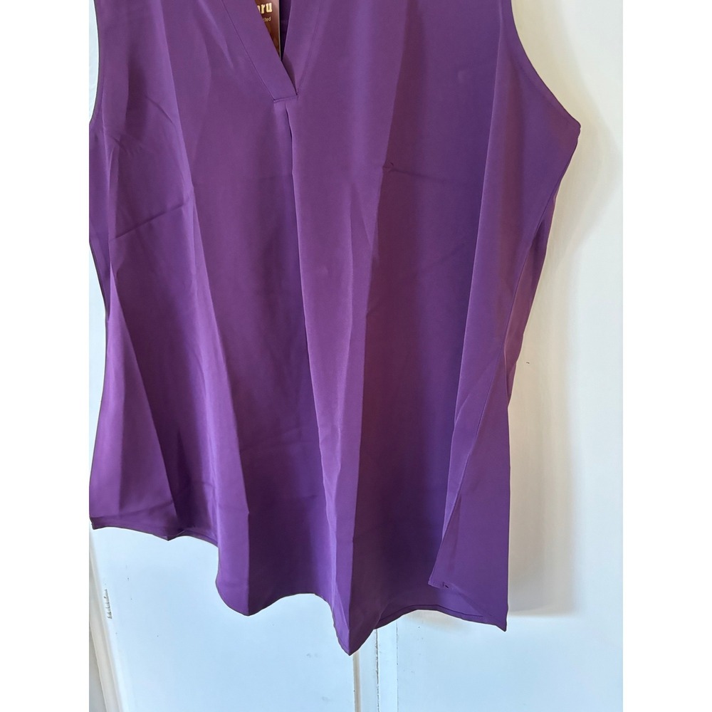 Gaharu Purple Sleeveless V-Neck Blouse Pleated Back Shell Top Womens Large NWT - Picture 3 of 7